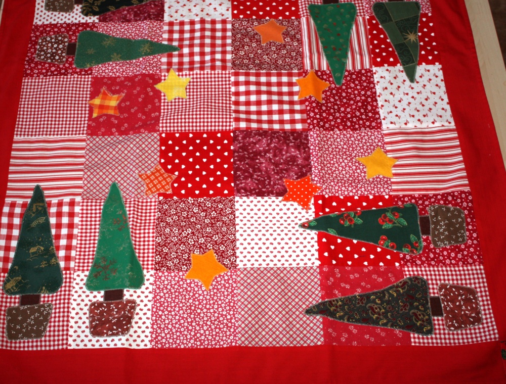 vánoční patchwork s aplikacemi nejen na chalupu