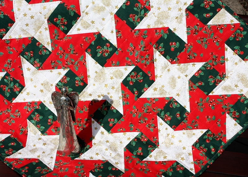 oblíbený patchworkový vzor s vánočním motivem