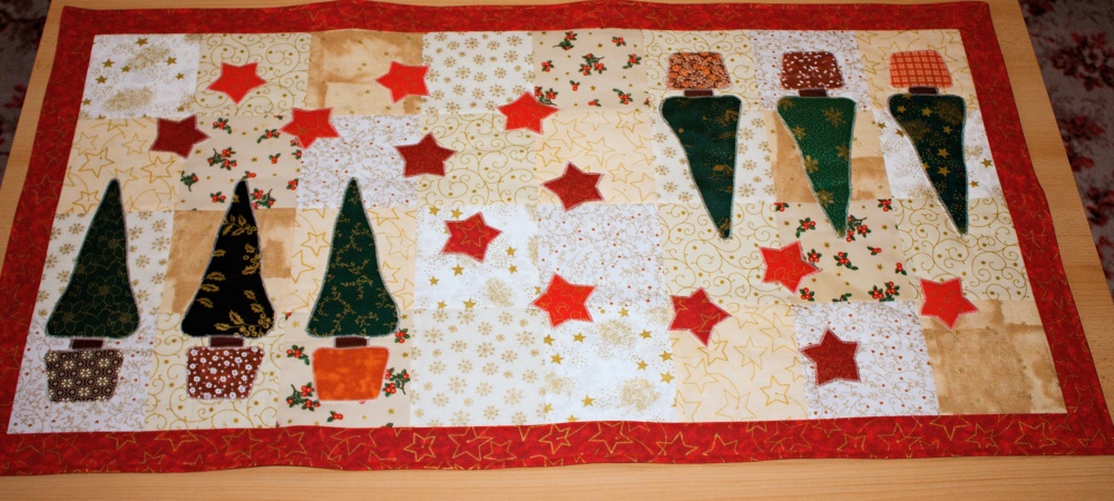 další ze série chalupářského patchworku, veselého a hravého